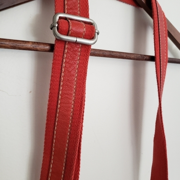 Fossil Leather Crossbody Bag Shoulder Canvas Strap Braided Floral Satin Lined - Picture 7 of 15